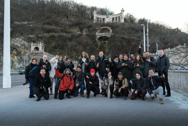 A Budapest Photo Walk résztvevői egy közös budapesti fotós sétán.